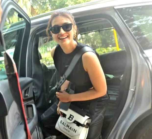 Kriti Sanon keeps it casual in crop top and cargo pants, carries Balmain Paris bag worth Rs. 1.5 lakhs 