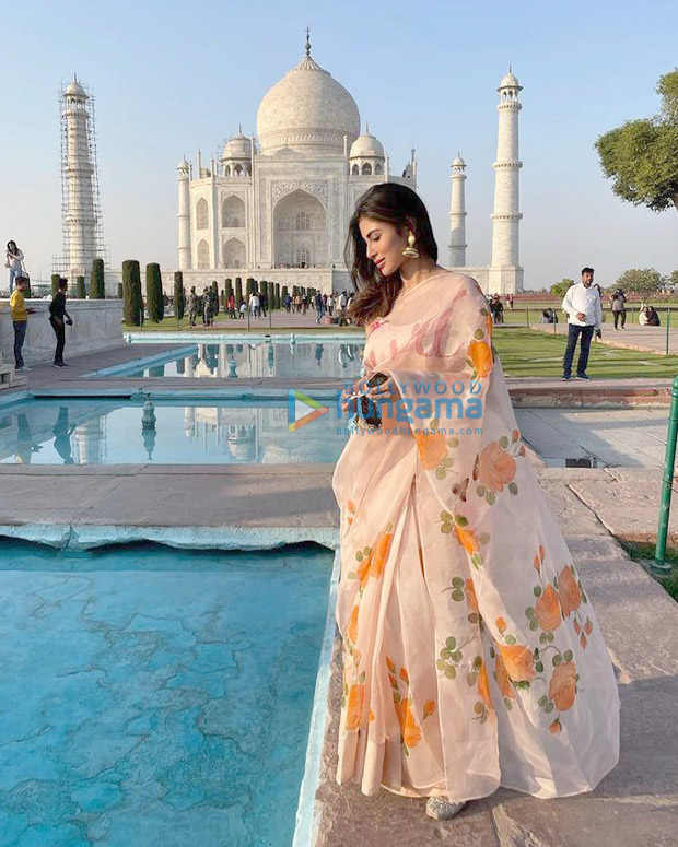 Mouni Roy mesmerises in floral silk organza saree worth Rs. 24,500 at Taj Mahal