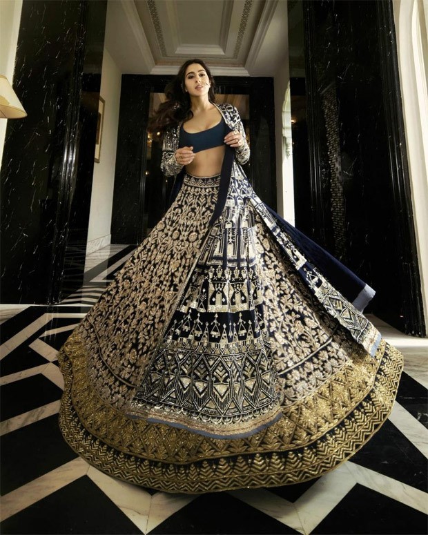 30 Manish Malhotra Outfits That Are Perfect For Your Wedding - Wedbook |  Pakistani fancy dresses, Bridal dress design, Bridal lehenga collection