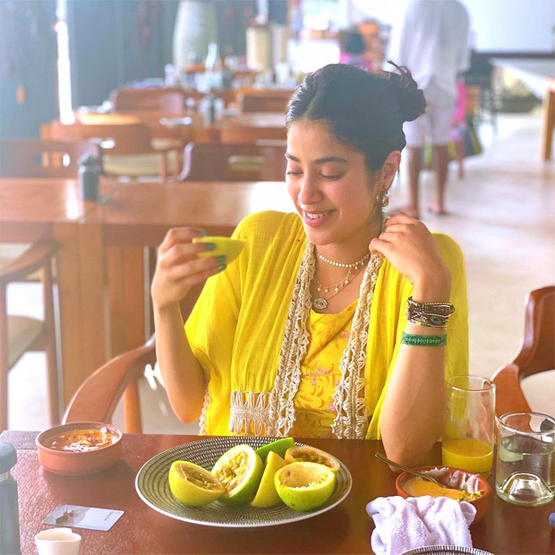 Janhvi Kapoor understand hype around Maldives, shares glorious pictures from her beach vacation 