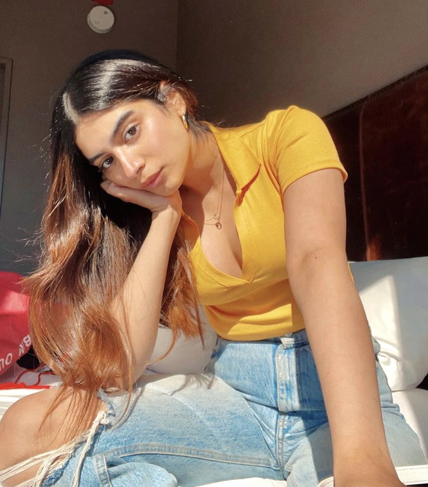 620px x 706px - Khushi Kapoor sets the summer vibe in yellow crop top and denims in  sunkissed pictures : Bollywood News - Bollywood Hungama