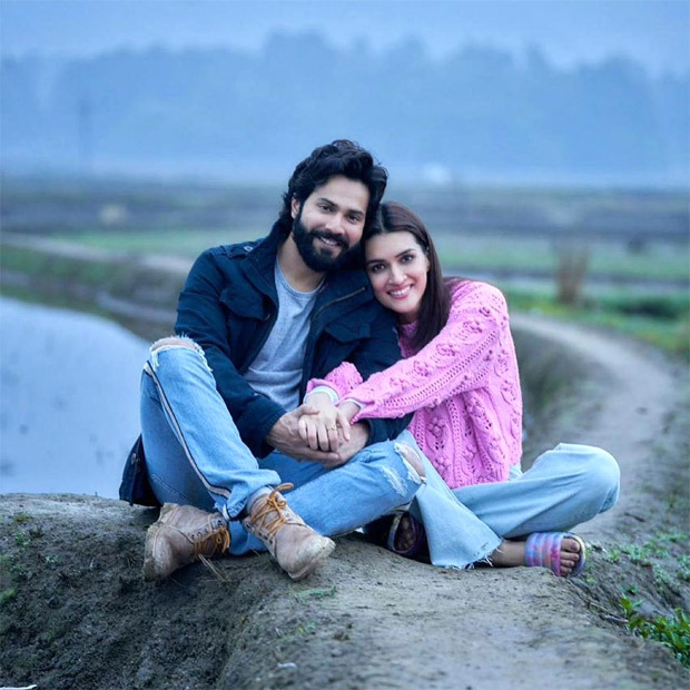 Varun Dhawan gives piggyback ride to Kriti Sanon as she wraps Arunachal Pradesh schedule of Bhediya 