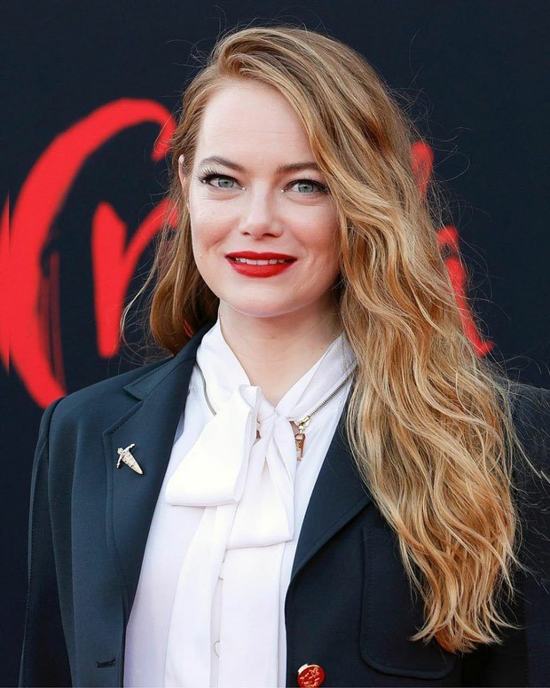 Emma Stone Stunned in a Louis Vuitton Suit During Her First Red Carpet  Since Welcoming Her Daughter