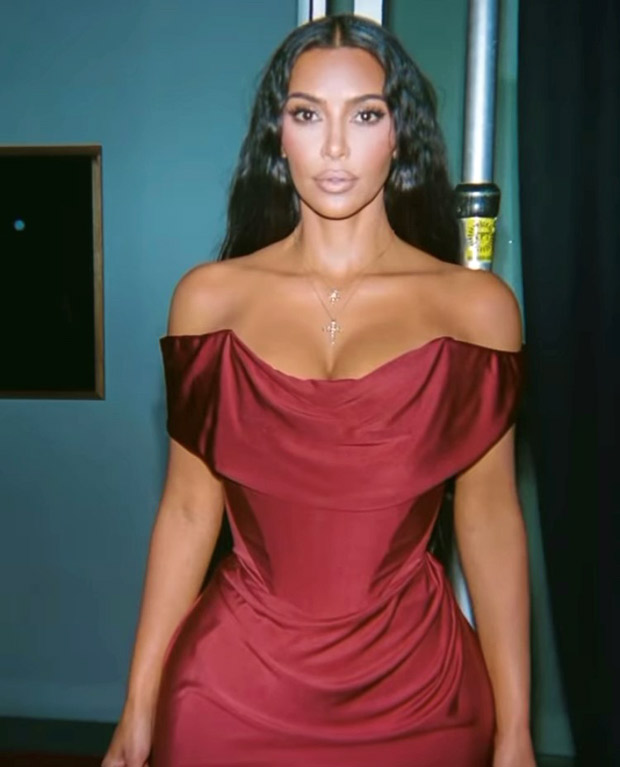 Kim Kardashian Serves Looks In Sexy Pictures In An Off-Shoulder Satin Bodycon  Gown By Vivienne Westwood : Bollywood News - Bollywood Hungama