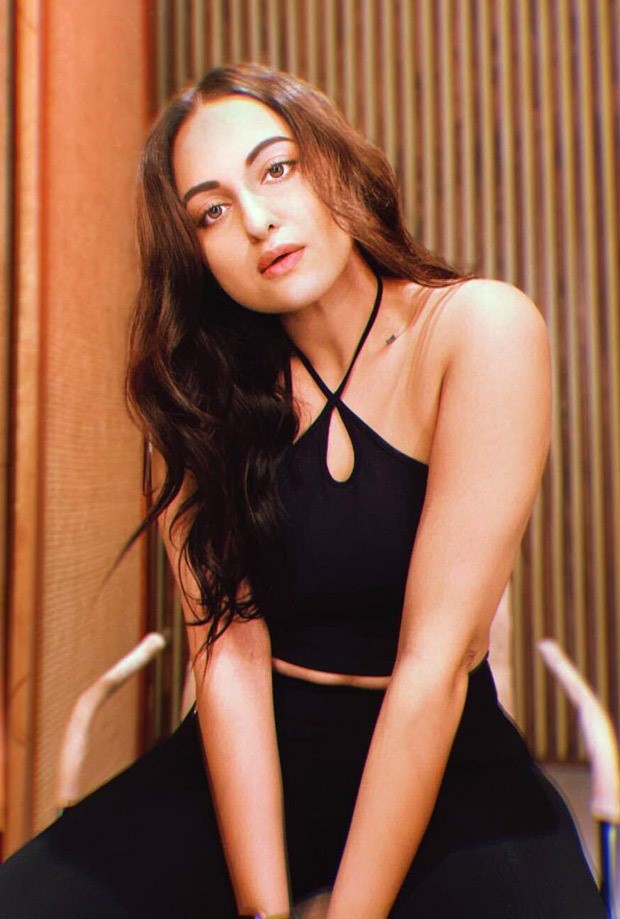 What are some of the recent pictures of Sonakshi Sinha? - Quora