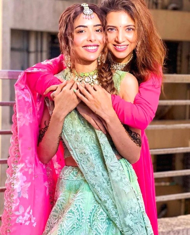 Divya Drishti actress Sana Sayyad stuns in green lehenga for her mehendi ceremony ahead of her wedding with Imaad Shamsi Divya Drishti actress Sana Sayyad stuns in green lehenga for her mehendi ceremony ahead of her wedding with Imaad Shamsi