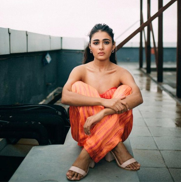 Jayeshbhai Jordaar actress Shalini Pandey dominates in strapless orange jumpsuit