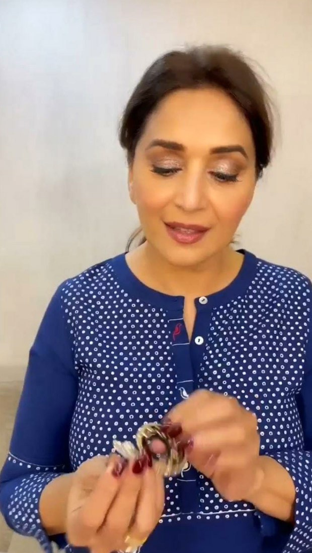 Maduri Dixit Xnx Video - Madhuri Dixit takes on the 'Down' x 'Dilliwaali Girlfriend' challenge and  she look stunning as ever : Bollywood News - Bollywood Hungama