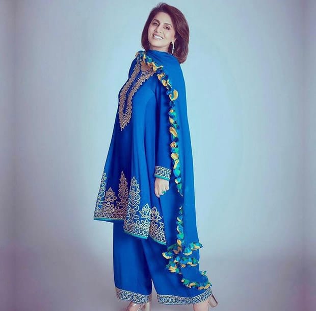 Neetu Kapoor dons deep blue outfit with contemporary twist by Abu Jani Sandeep Khosla on Super Dancer - Chapter 4 Neetu Kapoor dons deep blue outfit with contemporary twist by Abu Jani Sandeep Khosla on Super Dancer - Chapter 4