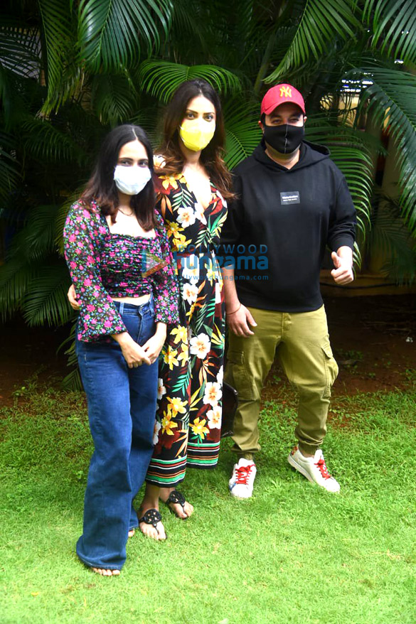 Photos: Varun Sharma, Anushka Ranjan, Satish Kaushik and others snapped at vaccination drive campaign