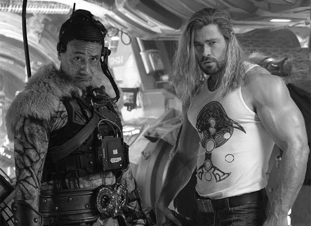 Taika Waititi shares photo with Chris Hemsworth as they wrap Marvel's Thor:  Love And Thunder : Bollywood News - Bollywood Hungama