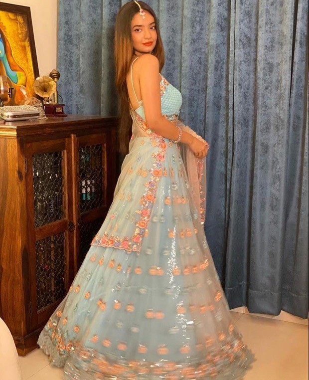 anushka sen blue dress