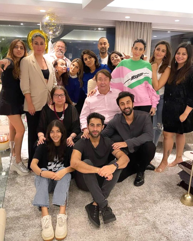 Kareena Kapoor Khan Alia Bhatt Ranbir Kapoor Karisma Kapoor Reunite To Celebrate Neetu Kapoor S Birthday Bollywood News Bollywood Hungama