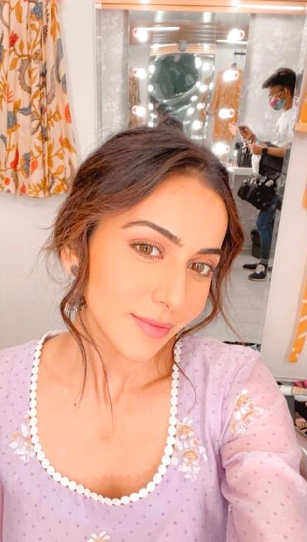 Rakul Preet Singh enjoys 'me time' with a radiant selfie Rakul Preet Singh enjoys 'me time' with a radiant selfie