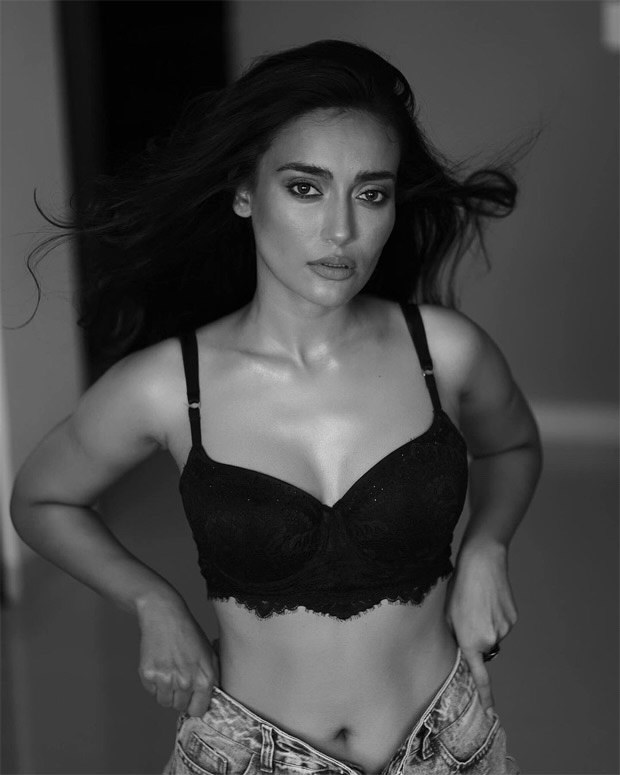 Qubool Hai star Surbhi Jyoti raises the temperature in black lace bralette  and denims : Bollywood News - Bollywood Hungama