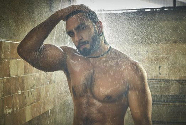 Ranveer Singh gives major fitness motivation flaunting his bulked