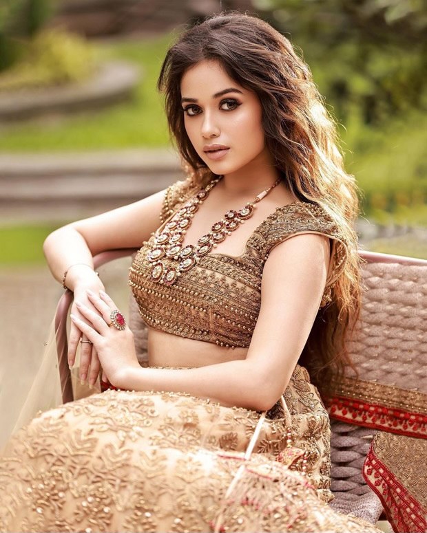 Jannat Zubair looks breathtaking in an embellished lehenga : Bollywood News  - Bollywood Hungama