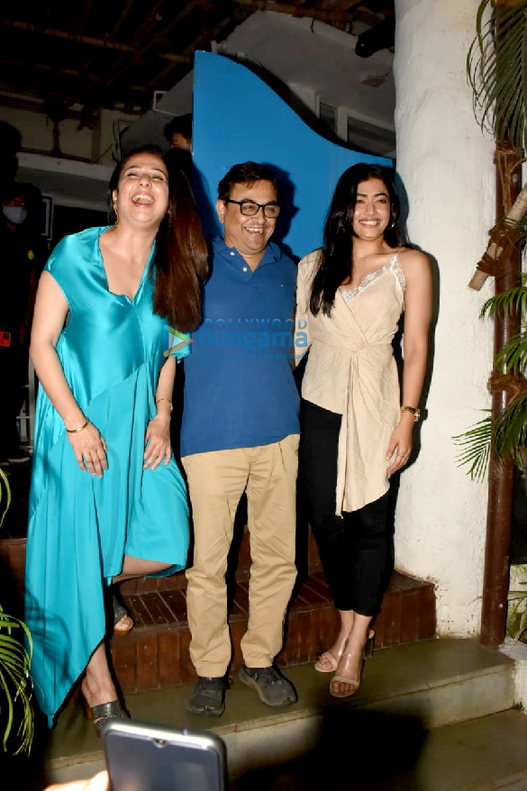 Photos: Mission Majnu team celebrate the shoot wrap-up at Oliver Bar in Khar