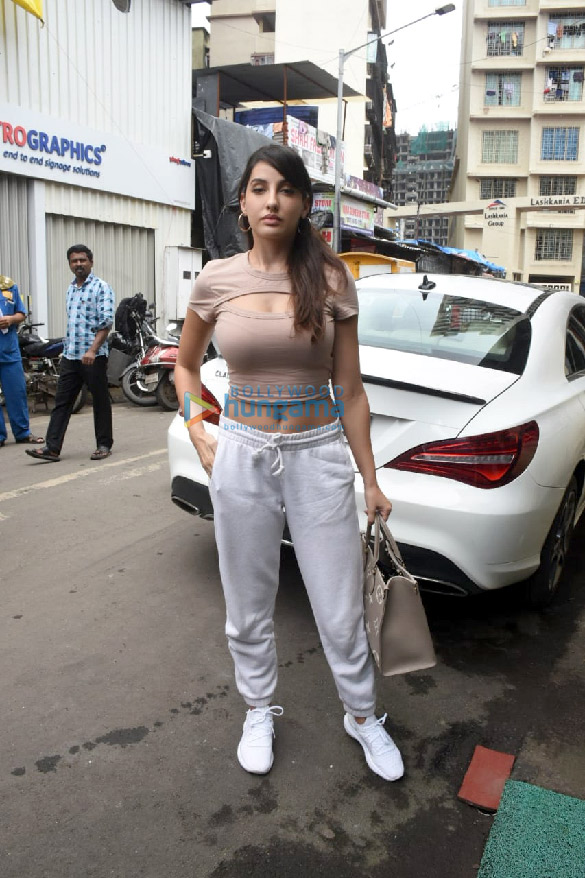 Photos: Nora Fatehi snapped at a dance class in Andheri