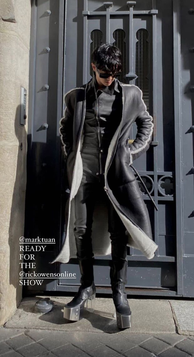 GOT7's Mark Tuan drips of luxury as he dons Rick Owens for Paris Fashion Week that costs about Rs. 5 lakh GOT7's Mark Tuan drips of luxury as he dons Rick Owens for Paris Fashion Week that costs about Rs. 5 lakh