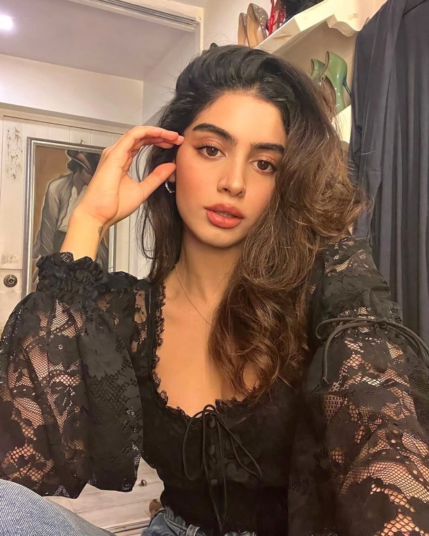 Lace balloon sleeve clearance top