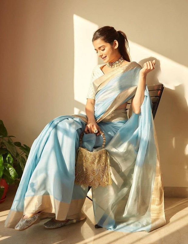 Mithila Palkar gives major Marathi Mulgi vibes in her latest look worth nearly Rs. 45,000 Mithila Palkar gives major Marathi Mulgi vibes in her latest look worth nearly Rs. 45,000