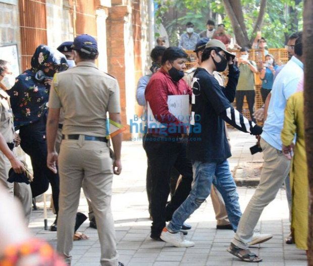 Shah Rukh Khan's son Aryan Khan clicked at NCB office amid drug bust controversy Shah Rukh Khan's son Aryan Khan clicked at NCB office amid drug bust controversy