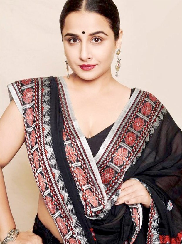 Vidya Balan adds a modern twist to her authentic handwoven saree Vidya Balan adds a modern twist to her authentic handwoven saree