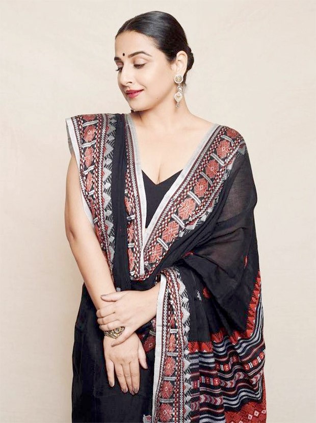 Vidya Balan adds a modern twist to her authentic handwoven saree Vidya Balan adds a modern twist to her authentic handwoven saree