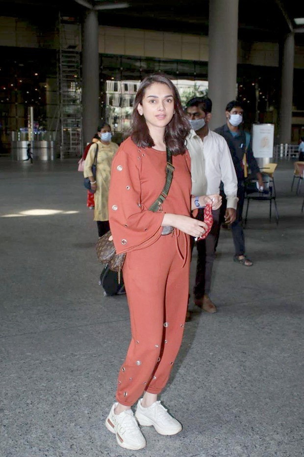 Aditi Rao Hydari spotted at the airport in an outfit worth Rs. 12,700 along  with Louis Vuitton bag worth Rs. 1.1 lakh and Gucci shoes worth Rs. 85,000  12700 : Bollywood News - Bollywood Hungama