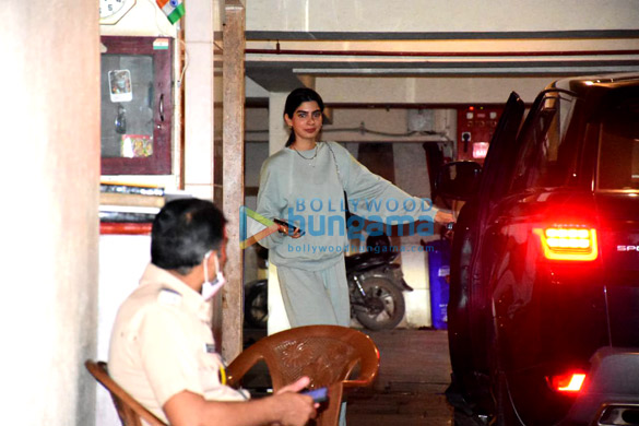 Photos: Khushi Kapoor spotted in Bandra
