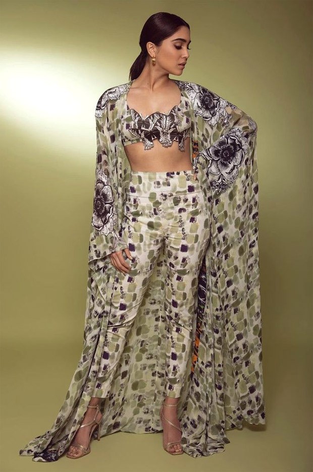 Sharvari Wagh is an absolute stunner in an Anamika Khanna printed set