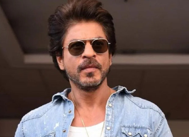 Shah Rukh Khan Birthday: Police prevent fans from gathering outside Mannat; says the family is in Alibaug