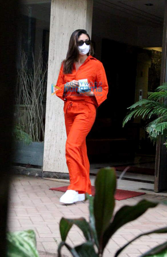 Photos: Kareena Kapoor Khan spotted in Bandra