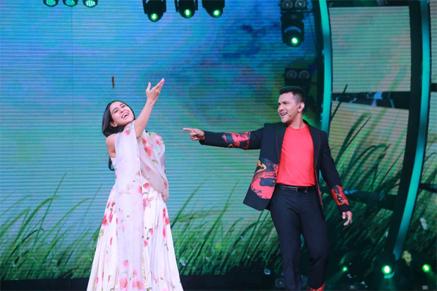 Sara Ali Khan turns up the heat on Sa Re Ga Ma Pa with a mesmerising performance to mom Amrita Singh’s popular song 'Jab Hum Jawan Honge', watch video&nbsp;