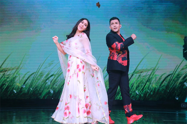 Sara Ali Khan turns up the heat on Sa Re Ga Ma Pa with a mesmerising performance to mom Amrita Singh’s popular song 'Jab Hum Jawan Honge', watch video&nbsp;