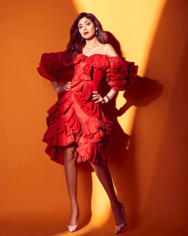 Shilpa Shetty looks fierce in red ruffled strapless dress for India's Got Talent