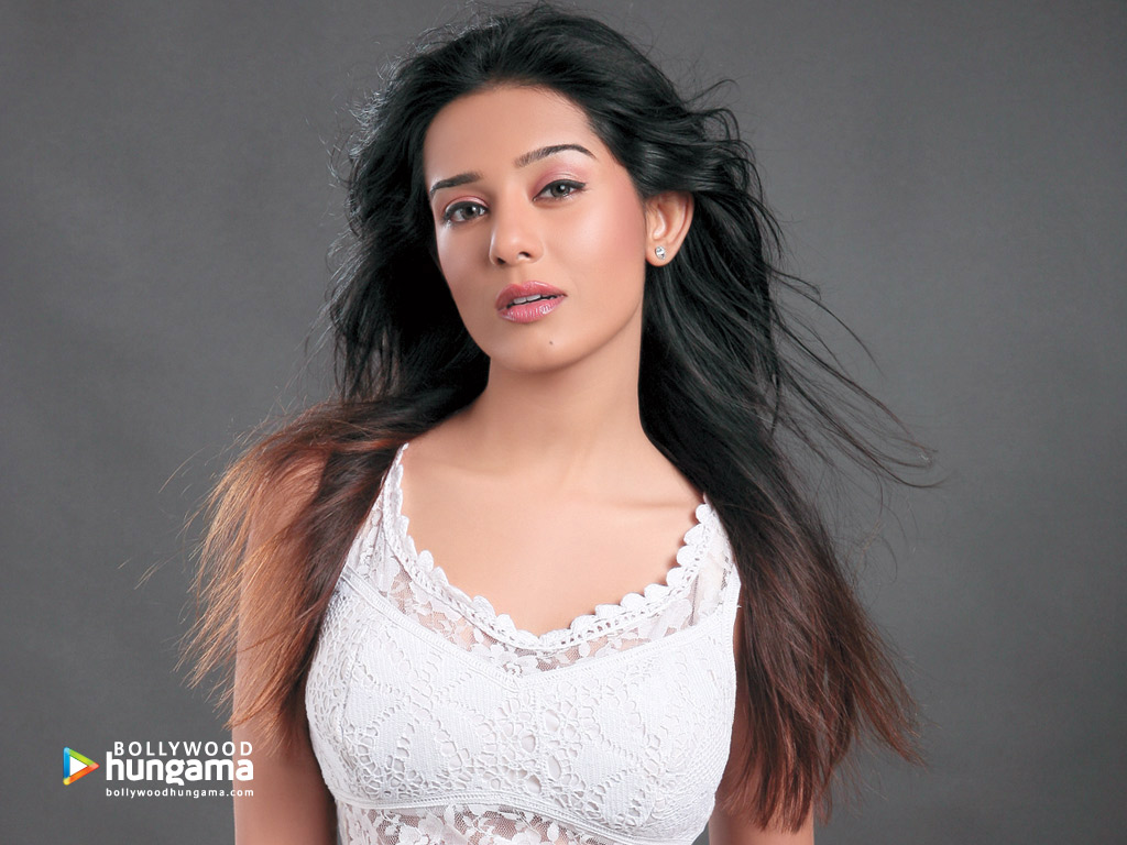 Amrita Rao Wallpapers | amrita-rao-1-9 - Bollywood Hungama