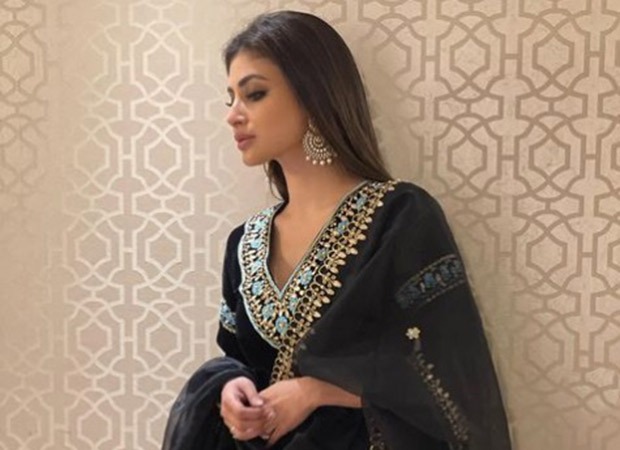 Mouni Roy is elegance personified in a black embroidered suit : Bollywood News - Bollywood Hungama Mouni Roy is elegance personified in a black embroidered suit : Bollywood News - Bollywood Hungama