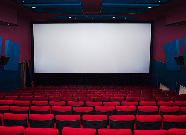 BREAKING: Maharashtra FINALLY allows 100% occupancy in cinemas; theatres allowed to operate without restrictions in 14 cities and districts, including Mumbai! : Bollywood News - Bollywood Hungama