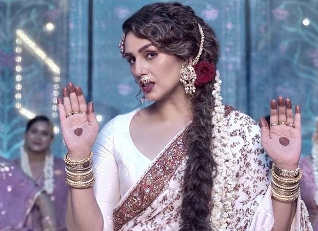 Huma Qureshi prepped for the shoot of 'Shikayat' song in Gangubai Kathiawadi during the night amist Maharani Shoot