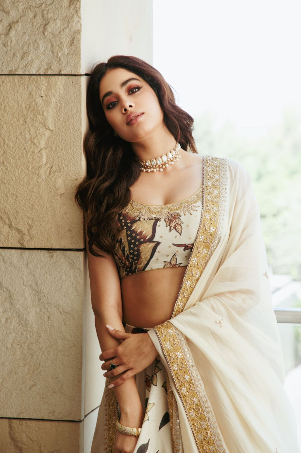 Janhvi Kapoor turns into a gorgeous showstopper in backless brick maroon lehenga and backless blouse by Punit Balana at Lakme Fashion Week