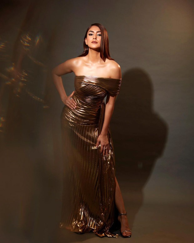 Dresses | Gold Metallic One Sleeve Elegant Evening Gown | Poshmark