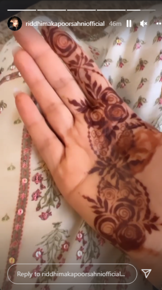 Ranbir Kapoor-Alia Bhatt Wedding: Karisma Kapoor and Riddhima Kapoor Sahni share first picture from mehendi ceremony