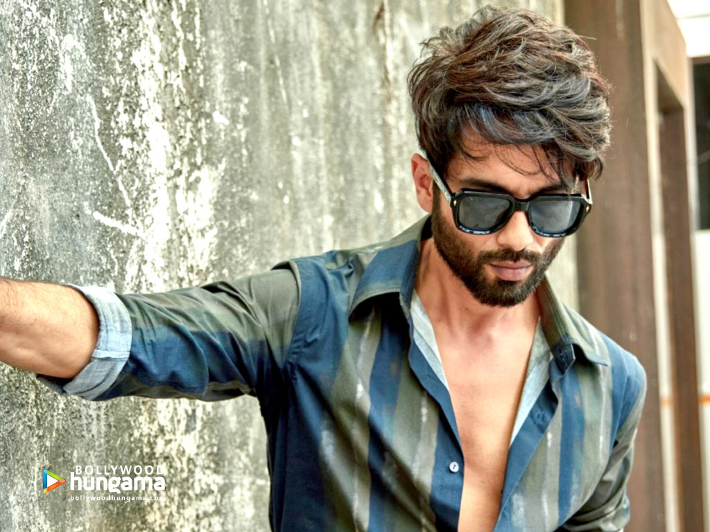 Shahid Kapoor Photos Gallery | Images | Pictures - BollywoodMDB