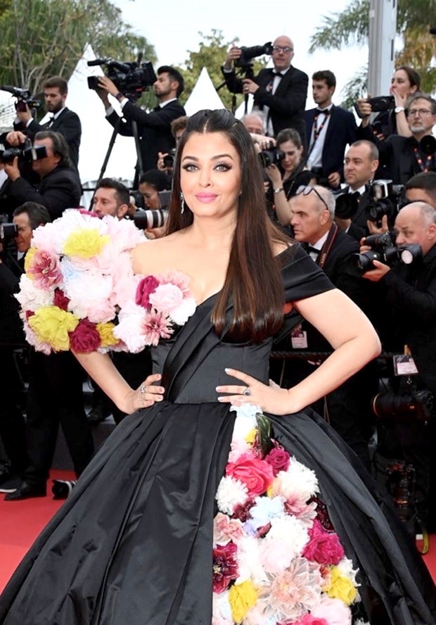 Aishwarya Rai Bachchan Wore Dolce & Gabbana Alta Moda To The 'Top