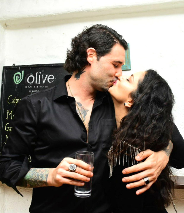 San I Leon Xxxvideos - INSIDE PICS: Sunny Leone shares a kiss with husband Daniel Weber at her  41st birthday bash 41 : Bollywood News - Bollywood Hungama