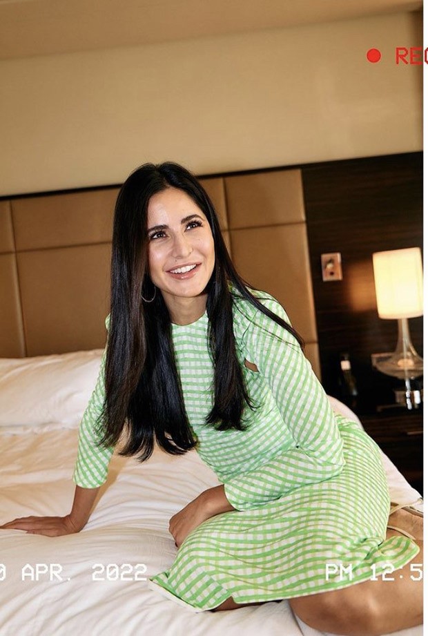 Katrina Kaif's voluminous hair is a hit amongst fans as she flaunts it in a  green checkered body-con Jacquemus dress for Rs. 57,035 57035 : Bollywood  News - Bollywood Hungama