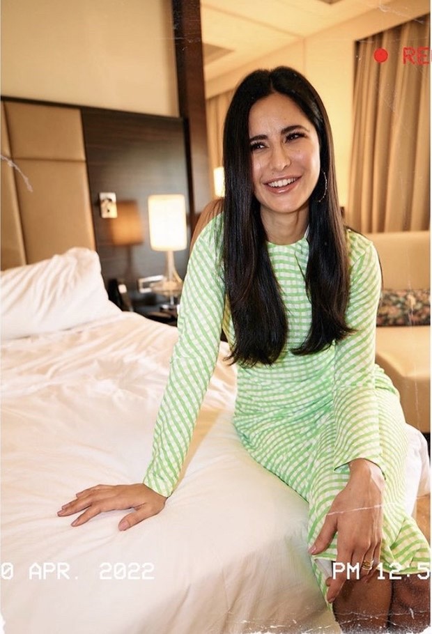 Katrina Kaif's voluminous hair is a hit amongst fans as she flaunts it in a  green checkered body-con Jacquemus dress for Rs. 57,035 57035 : Bollywood  News - Bollywood Hungama