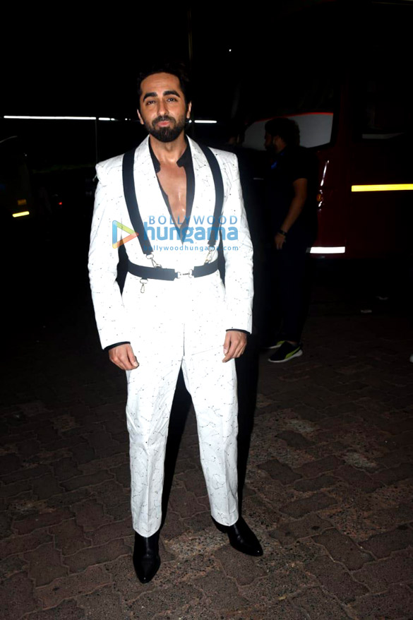 Photos: Nora Fatehi, Neetu Singh, Ayushmann Khurrana and others snapped on the sets of Dance Deewane Juniors